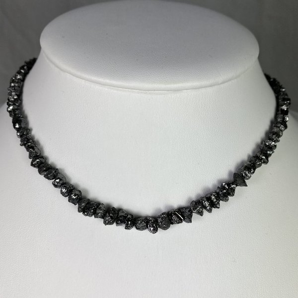 Halskette aus Rohdiamanten